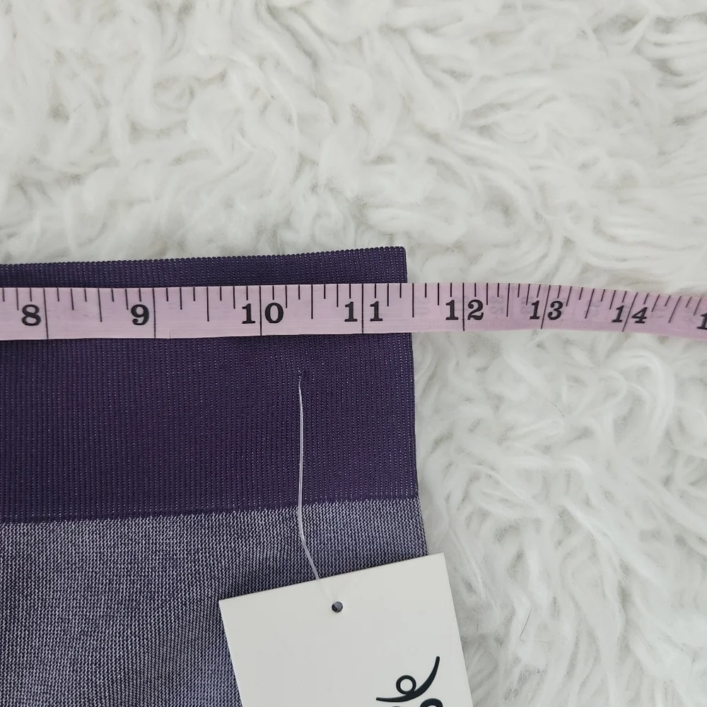 Awakened Heart & Mind AHM High Waist Flow Legging. Color Heather Navy. Size Smal